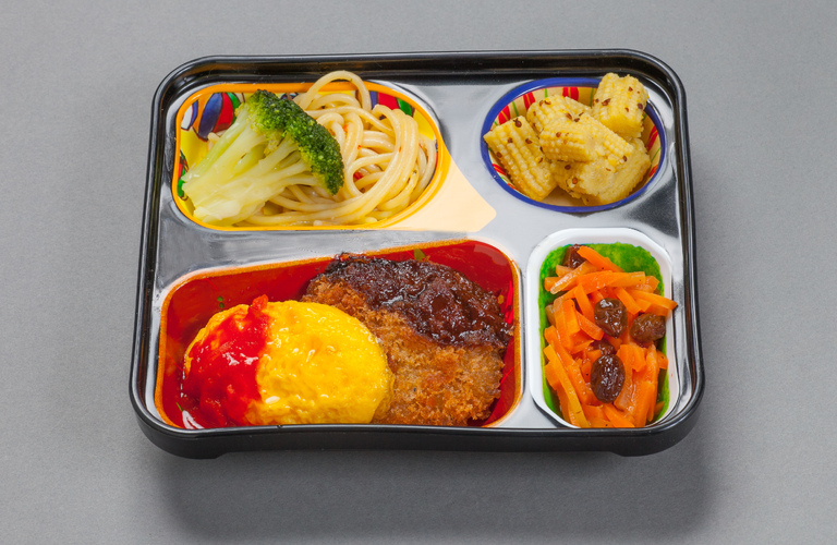 高齢者の方の毎日の食事をサポート | 取手市で配食ならお弁当の種類が豊富な宅食ライフ 取手店